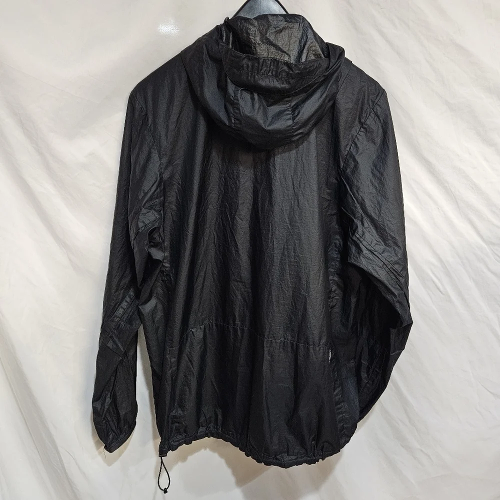 Nike SB Jacket Mens M Black Hooded Lightweight Windbreaker Packable Coat EUC